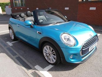 MINI Convertible Cooper 1.5 Convertible Automatic