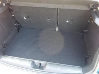 MINI Hatch 5-Door Hatch Cooper (Chili + More)