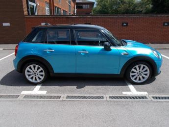 MINI Hatch 5-Door Hatch Cooper (Chili + More)