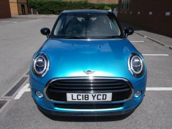 MINI Hatch 5-Door Hatch Cooper (Chili + More)