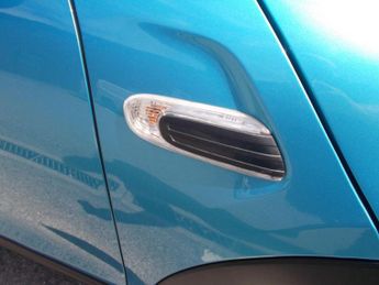MINI Hatch 5-Door Hatch Cooper (Chili + More)