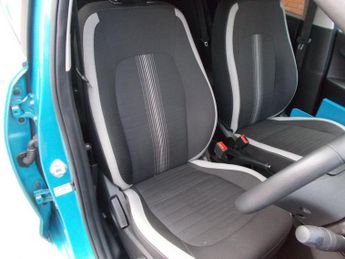 Hyundai i10 PREMIUM 1.2 84PS AMT MY23