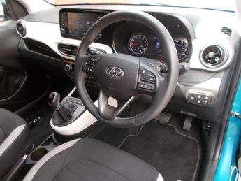 Hyundai i10 PREMIUM 1.2 84PS AMT MY23