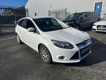 Ford Focus 1.6 Titanium Hatchback 5dr Petrol Manual Euro 5 (125 ps)
