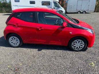Toyota Aygo VVT-I X-Play X-Shift TSS