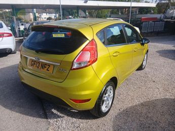 Ford Fiesta Zetec **AUTOMATIC ** 5 door 
