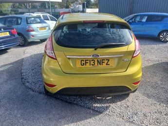 Ford Fiesta Zetec **AUTOMATIC ** 5 door 