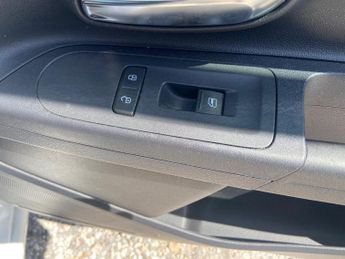 Volkswagen Up Move up