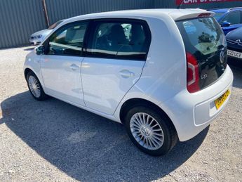 Volkswagen Up Move up