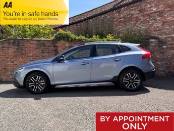 Volvo V40 T3 CROSS COUNTRY