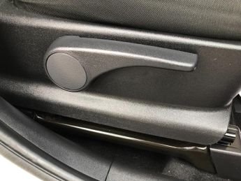 Kia Venga 1.6 2 5dr Auto