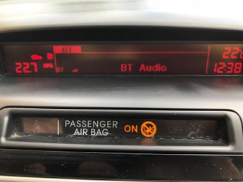 Kia Venga 1.6 2 5dr Auto