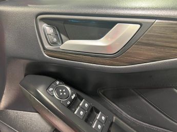 Ford Focus Vignale 2.0 EcoBlue (150PS) 8 spd Automatic VIGNALE 5dr ESTATE.