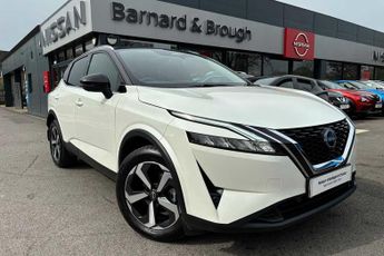 Nissan Qashqai 1.3 DiG-T MH N-Connecta 5dr with Glass Roof