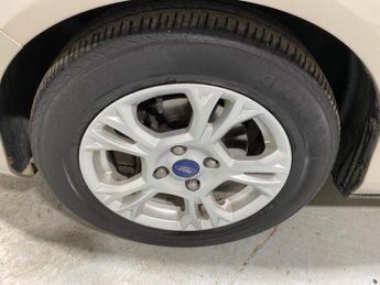 Ford B-Max 1.6i (105PS) Automatic Zetec 5dr.