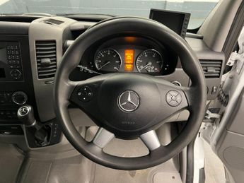 Mercedes-Benz Sprinter 514 AUTO 11 SEAT WHEELCHAIR MINIBUS EU6