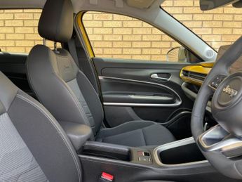 Jeep Avenger 115kW First Edition 54kWh 5dr Auto