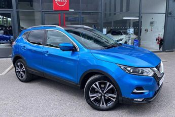 Nissan Qashqai 1.3 DIG-T (160ps) N-Connecta (Glass Roof)