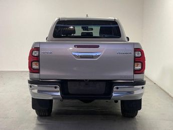Toyota Hilux Invincible 2.4 D-4D Auto