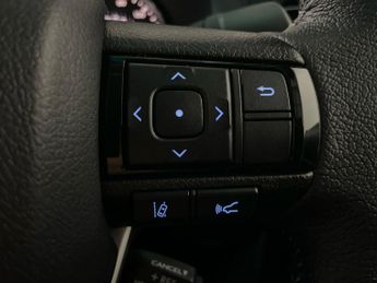 Toyota Hilux Invincible 2.4 D-4D Auto