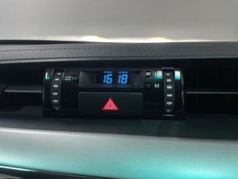 Toyota Hilux Invincible 2.4 D-4D Auto