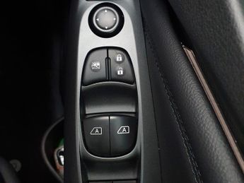 Nissan Juke 1.6 Hybrid N-Connecta 5dr Auto