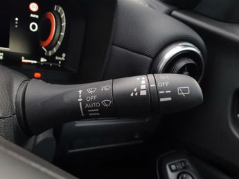 Nissan Juke 1.6 Hybrid N-Connecta 5dr Auto