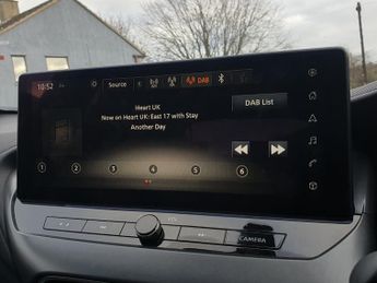 Nissan Juke 1.6 Hybrid N-Connecta 5dr Auto