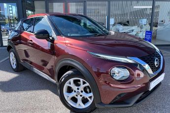 Nissan Juke 1.0 DIG-T N-Connecta (114ps) 5-Door Hatchback