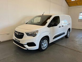 Vauxhall Combo 1.5 Turbo D 2300 Sportive L2 H1 Euro 6 (s/s) 4dr