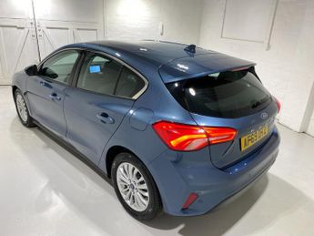Ford Focus 1.5 Turbo EcoBoost (150PS) Automatic Titanium 5dr.