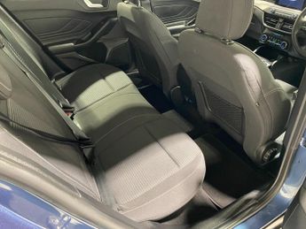Ford Focus 1.5 Turbo EcoBoost (150PS) Automatic Titanium 5dr.