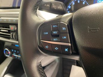 Ford Focus 1.5 Turbo EcoBoost (150PS) Automatic Titanium 5dr.