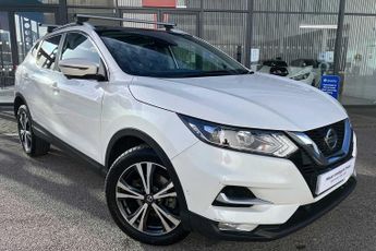 Nissan Qashqai 1.3 DIG-T 160ps N-Connecta (glass roof) DCT