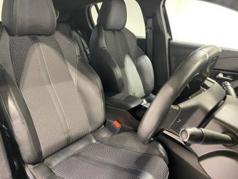 Peugeot 208 50kWh (136PS) EV Automatic GT 5dr.