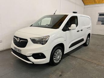 Vauxhall Combo 1.5 Turbo D 2300 Sportive L2 H1 Euro 6 4dr