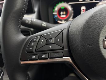 Nissan Juke 1.6 Hybrid N-Connecta 5dr Auto