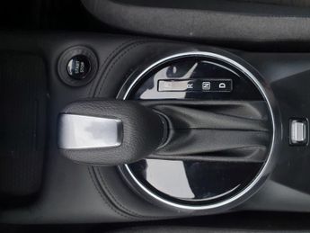 Nissan Juke 1.6 Hybrid N-Connecta 5dr Auto