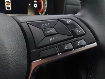 Nissan Juke 1.6 Hybrid N-Connecta 5dr Auto