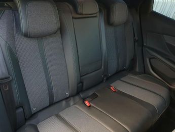 Peugeot 3008 1.2 PureTech Allure Premium 5dr EAT8