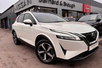 Nissan Qashqai 1.3 DIG-T (160ps) N-Connecta with Glass Roof