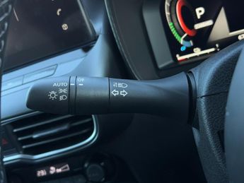 Nissan Juke 1.6 Hybrid N-Connecta 5dr Auto