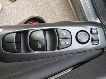 Nissan Juke 1.6 Hybrid N-Connecta 5dr Auto