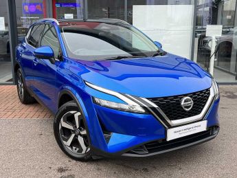 Nissan Qashqai 1.3 DIG-T (160ps) N-Connecta [Glass Roof]