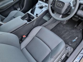 Toyota Bz4x 71.4 kWh Vision Auto AWD 5dr (11kW OBC)