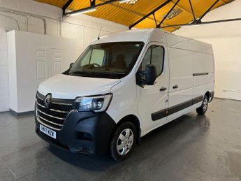 Renault Master 2.3 dCi 35 Business+ FWD LWB Medium Roof Euro 6 4dr