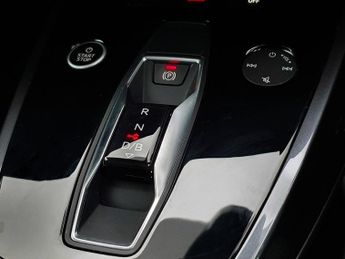Audi Q4 150kW 40 82kWh S Line 5dr Auto