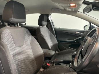 Vauxhall Astra 1.0T ecoTEC SRi Nav 5dr