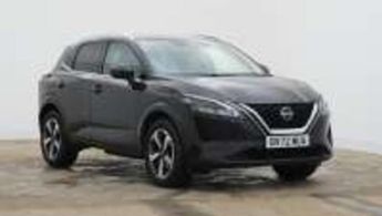 Nissan Qashqai 1.3 DIG-T (140ps) N-Connecta with Glass Roof