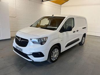 Vauxhall Combo 1.5 Turbo D 2300 Sportive L2 H1 Euro 6 4dr